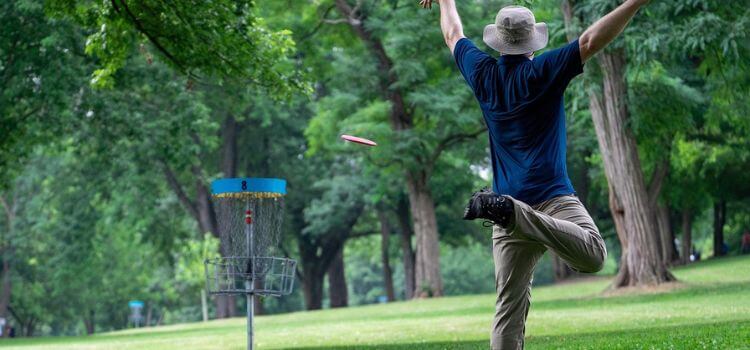Best Disc Golf Discs That Fly Straight